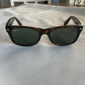 Ray-Ban RB2132 902/58 Wayfarer Tortoise Frame Polarized G-15 Lens Sunglasses